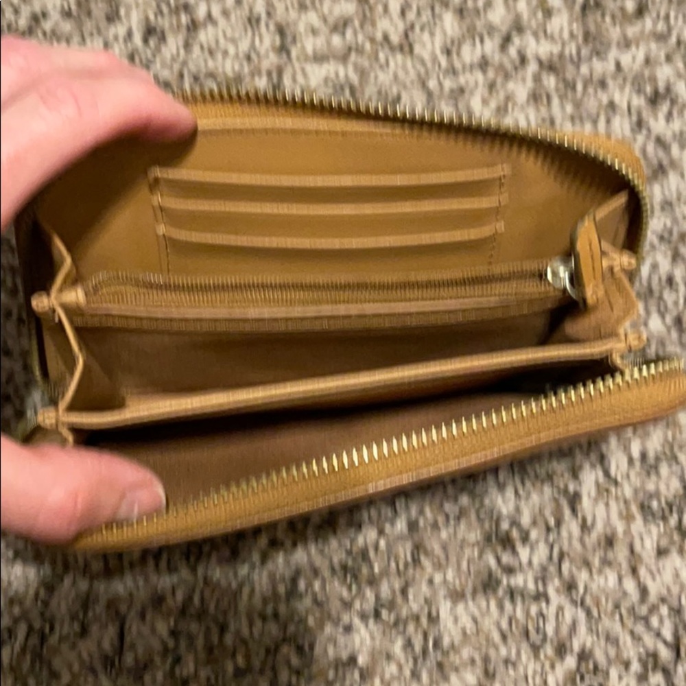 Fossil Wallet - image 2